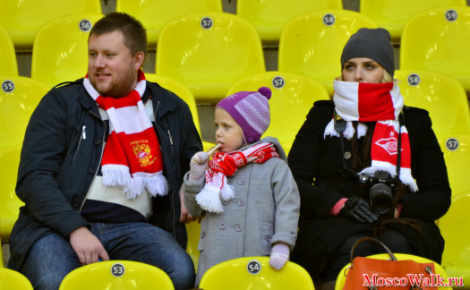 Семья на стадионе Лужников